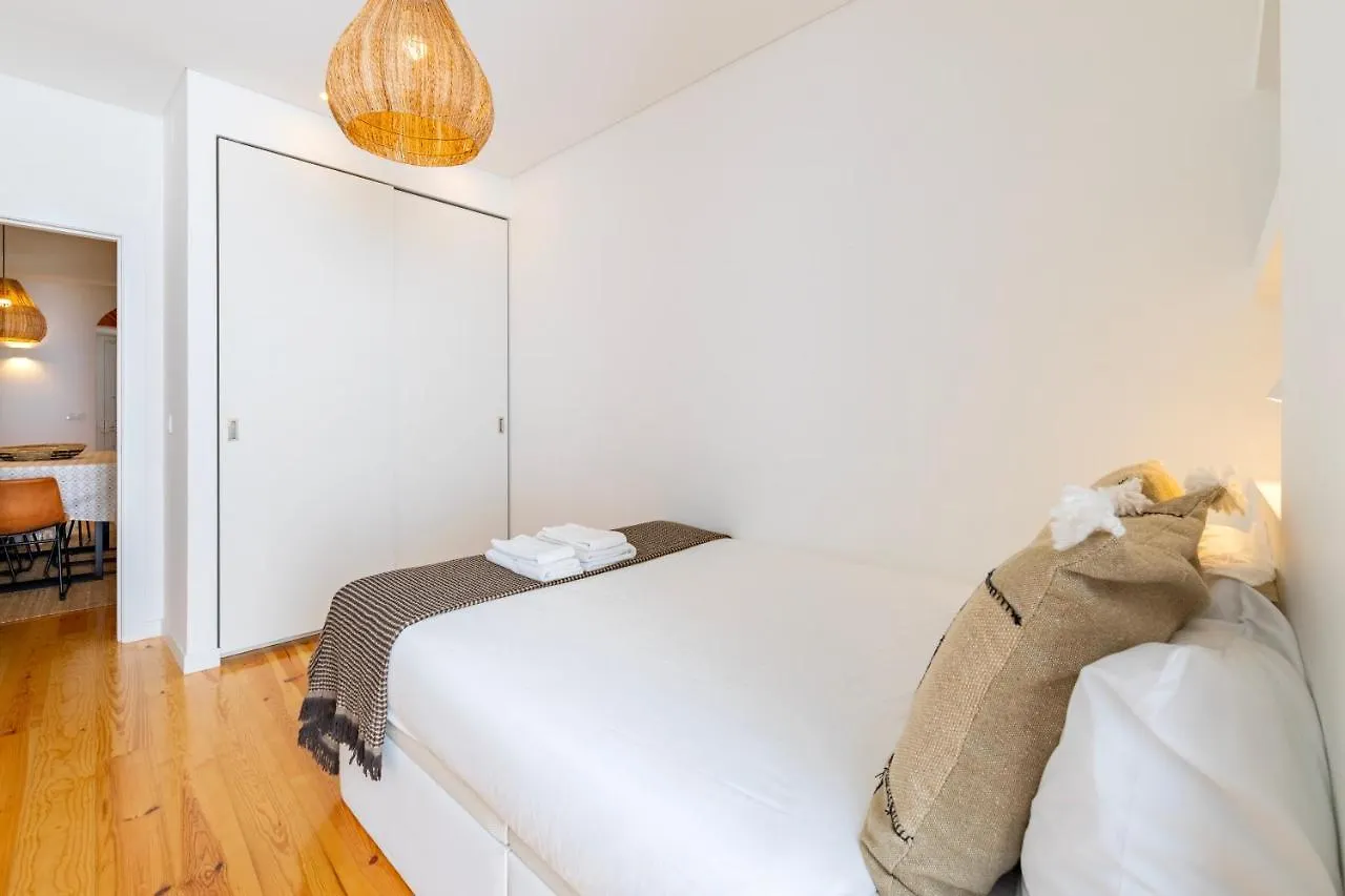 Your Dream Stay: Modern Amenities, Historic Charm Lisboa 0*,  Portugália